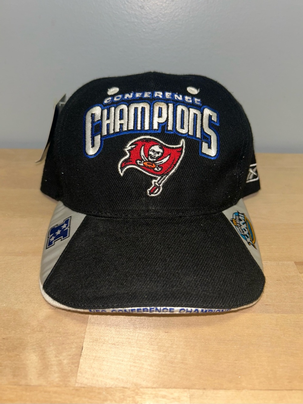 Tampa Bay Buccaneers Super Bowl XXXVII Conference Champions Reebok Strapback NEW